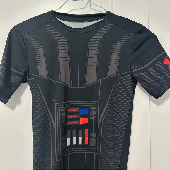 Under Armour X Star Wars Compression T-shirt Size Small Darth Vader - Picture 3 of 8